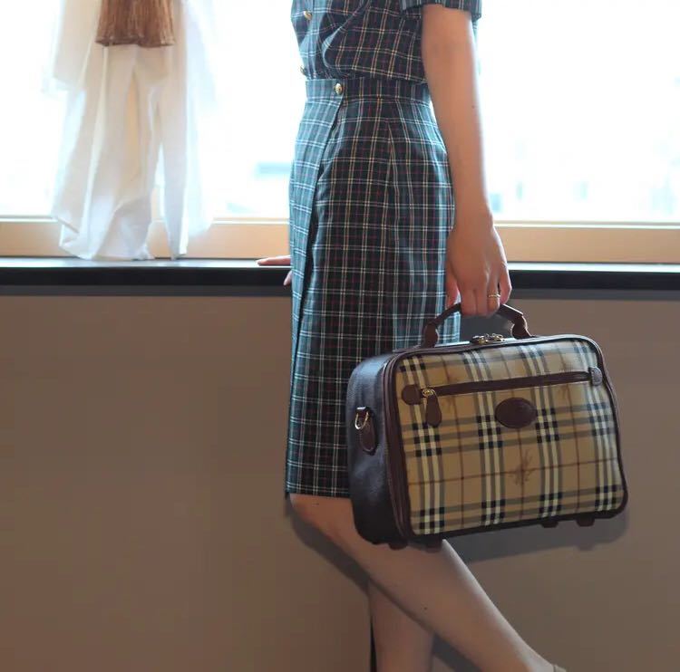 BURBERRYS CHECK PATTERNED HAND BAG MADE IN ITALY/ Burberry z в клетку ручная сумочка 