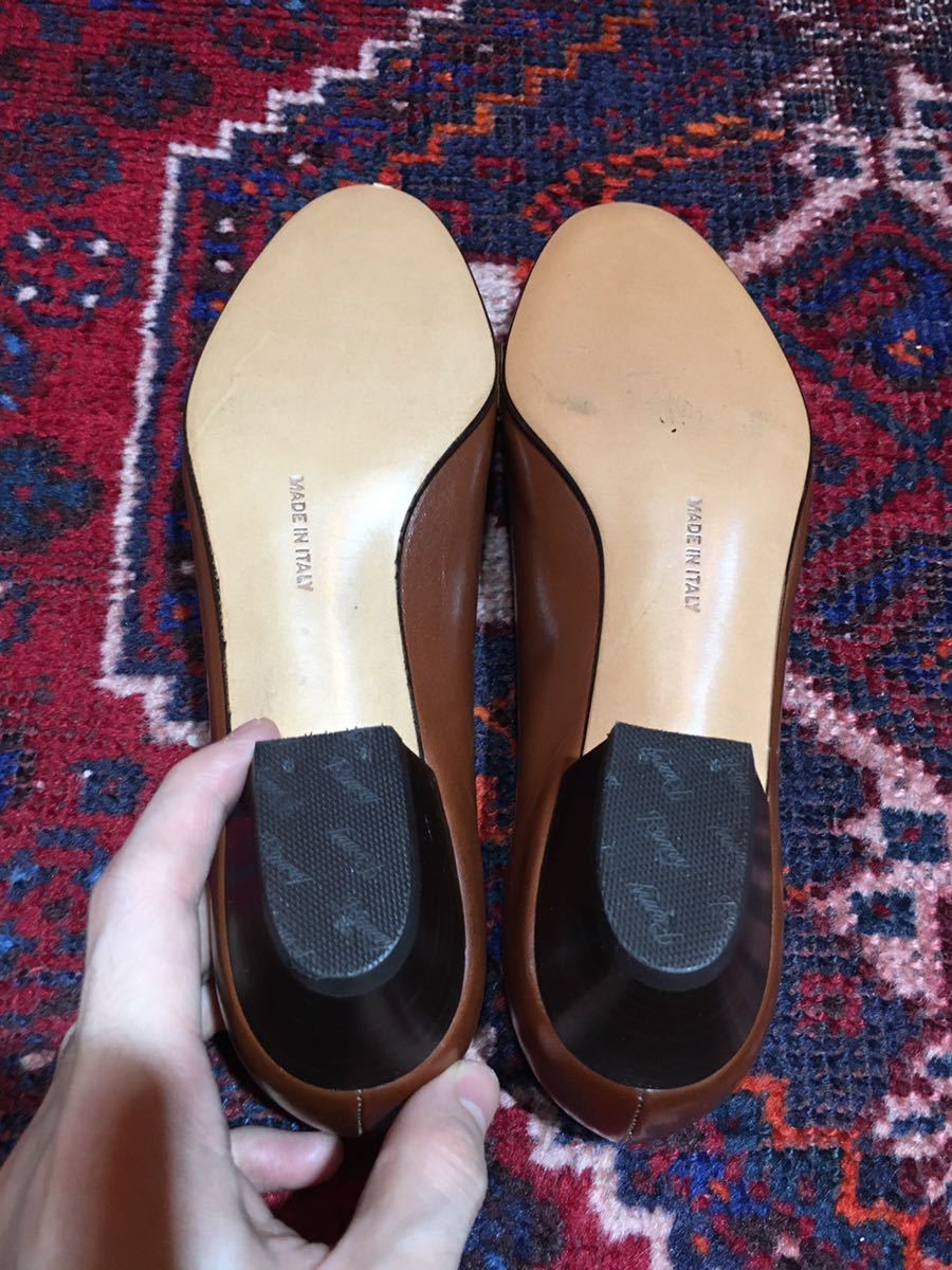 新品未使用Salvatore Ferragamo VARA LEATHER PUMPS MADE IN ITALY/サルヴァトーレフェラガモヴァラレザーパンプス 5 1/2 C