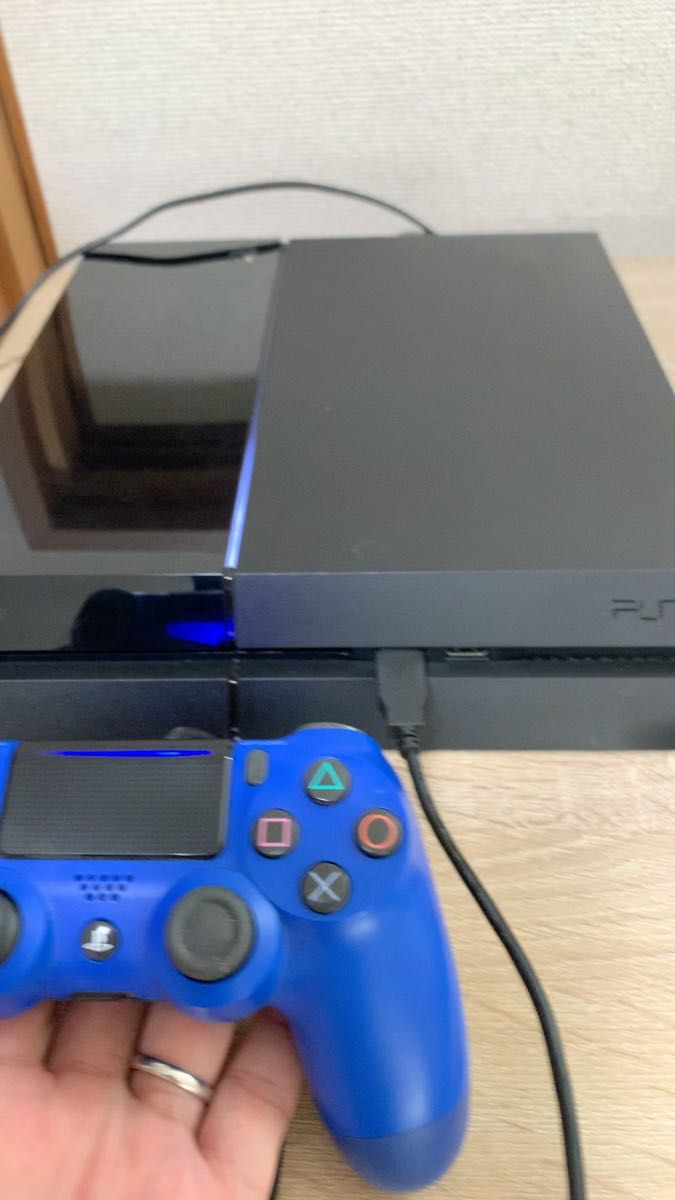 PS4 PlayStation4( ジェットブラック)CUH-1000A(500GB)中古品良品とソフト(MAD MAX)付き