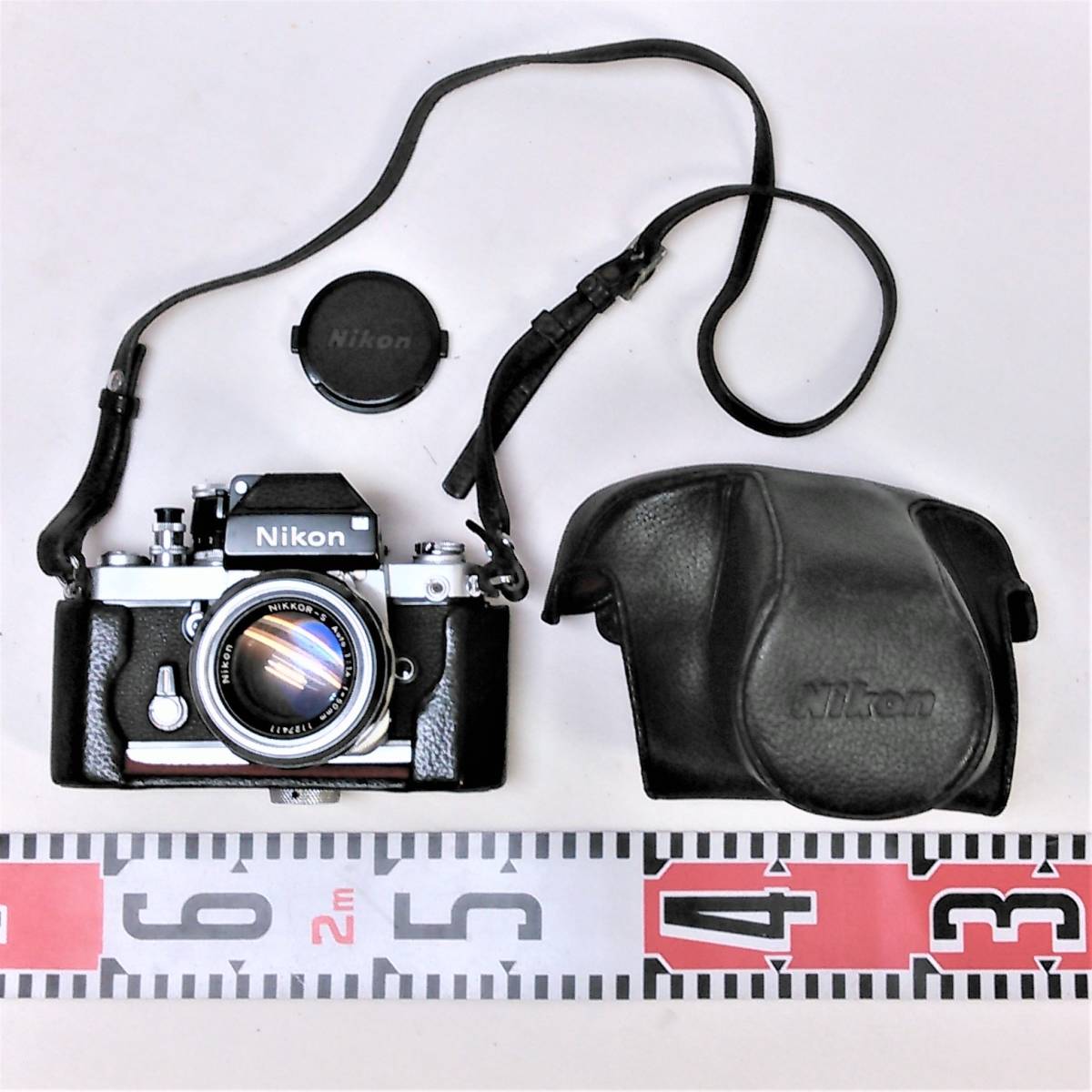 ★カメラ《古い一眼レフ A：Nikon》(F2-7272520)［ケ-ス付・中古］★