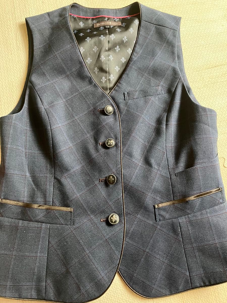 【新品タグ付き】パトリックコックス 事務服 11号 ベスト スカート 2点セット 新品タグ付き】パトリックコックス 事務服 11号 ベスト スカート
