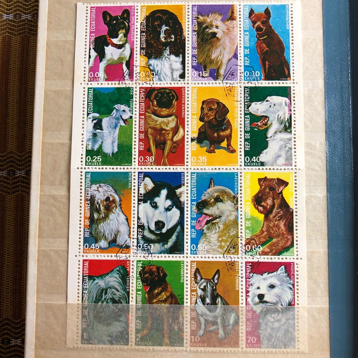 12ページ全てワンちゃん！犬切手183種アンティークな切手ストックブックに収納！