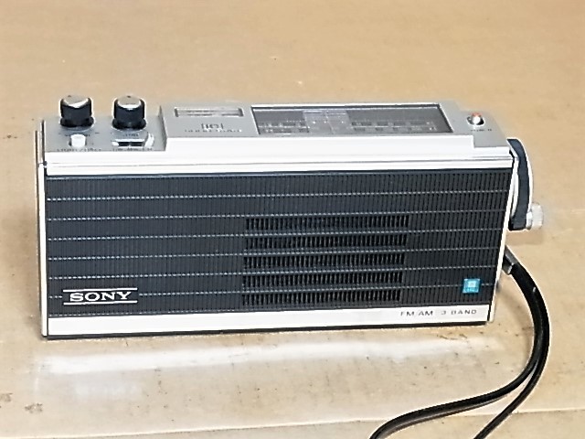 SONY 【 ICF-300 】 50年経過したラジオ 希少品 FM76～94MHzまで受信可能です 管理20081739