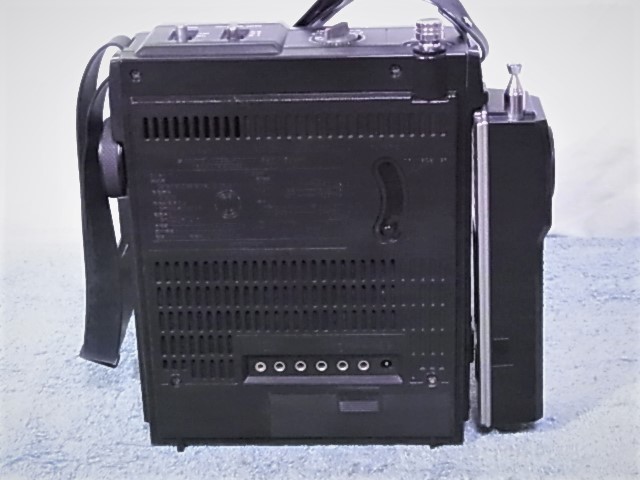 三洋電機 SANYO 【RP-7700】 FM/MW/SWの3バンド・ラジオ FM76 三洋電機 SANYO 【RP-7700】 FM/MW/SWの3バンド・ラジオ FM76
