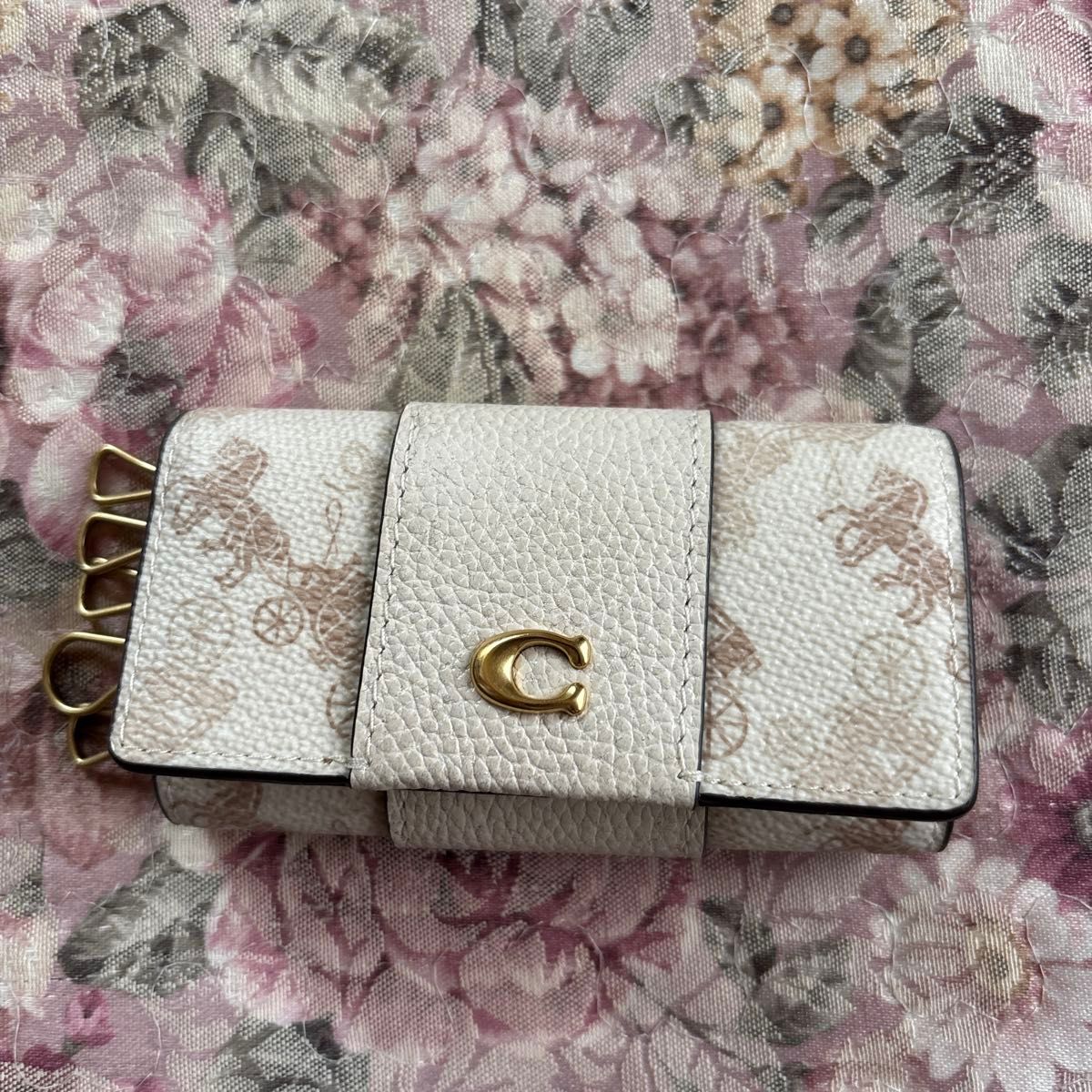 COACH ホワイトレザー キーケース COACH コーチ キーケース 馬車 ホワイト|Yahoo!フリマ(旧