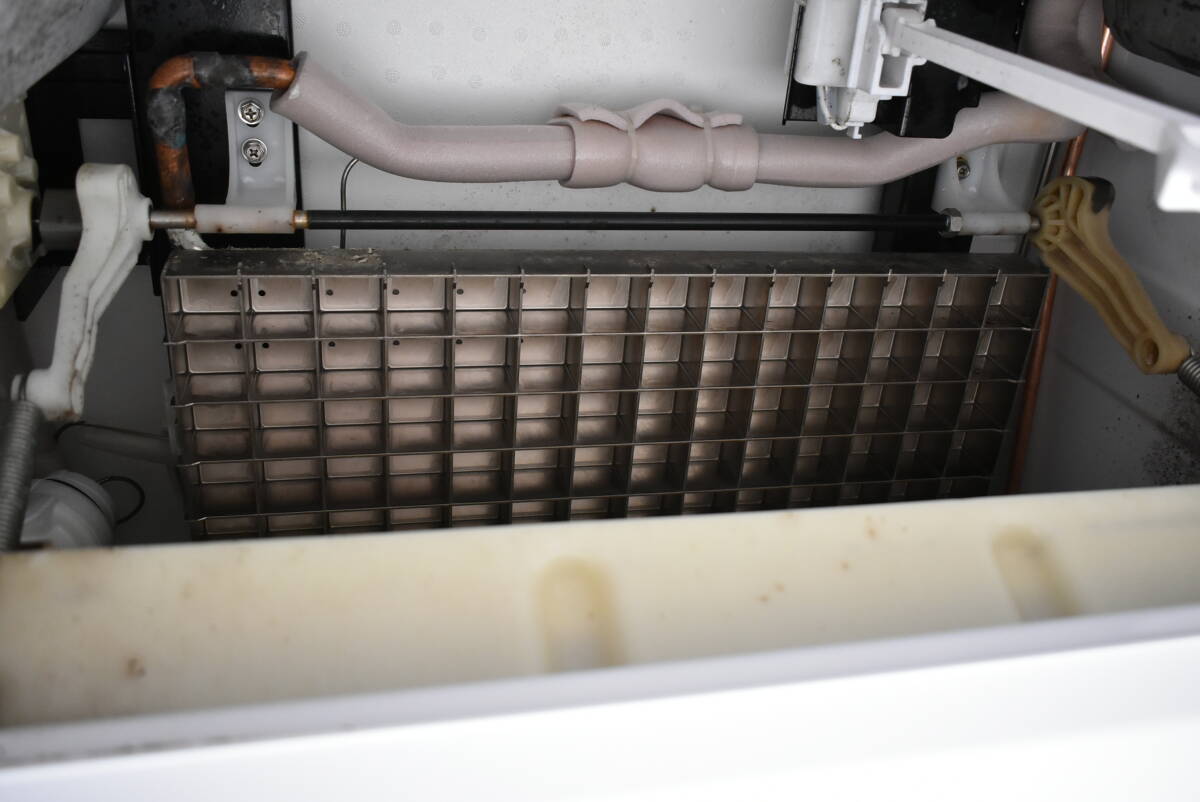 yt1993ジ ホシザキ 業(yè)務(wù)用制氷機(jī) IM-230DWM-1 キューブアイスメーカー 制氷230kg スタックオンタイプ ST-200A 現(xiàn)狀品『引取推奨』70618-06