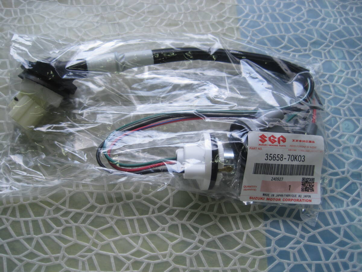 ♪定形外　 35658-70K03 スズキ 純正 MH23S ワゴンR　対策用　 テールランプワイヤーハーネスソケット　1本　（0705）_画像1