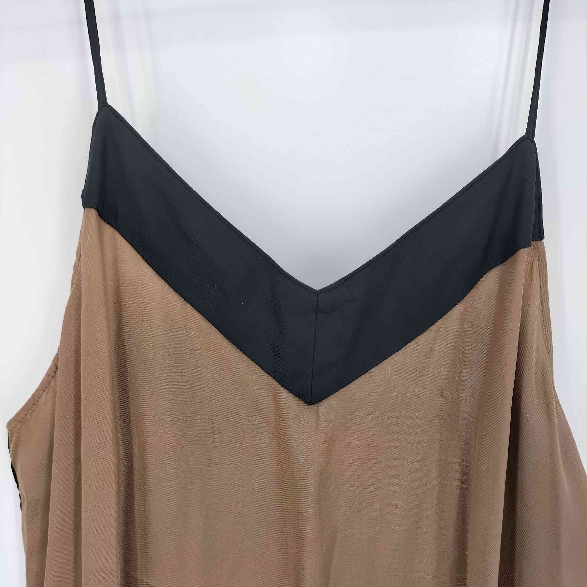 TOGA PULLA(トーガプルラ) バイカラーキャミワンピース レディース FREE 中古 古着 0404_画像3