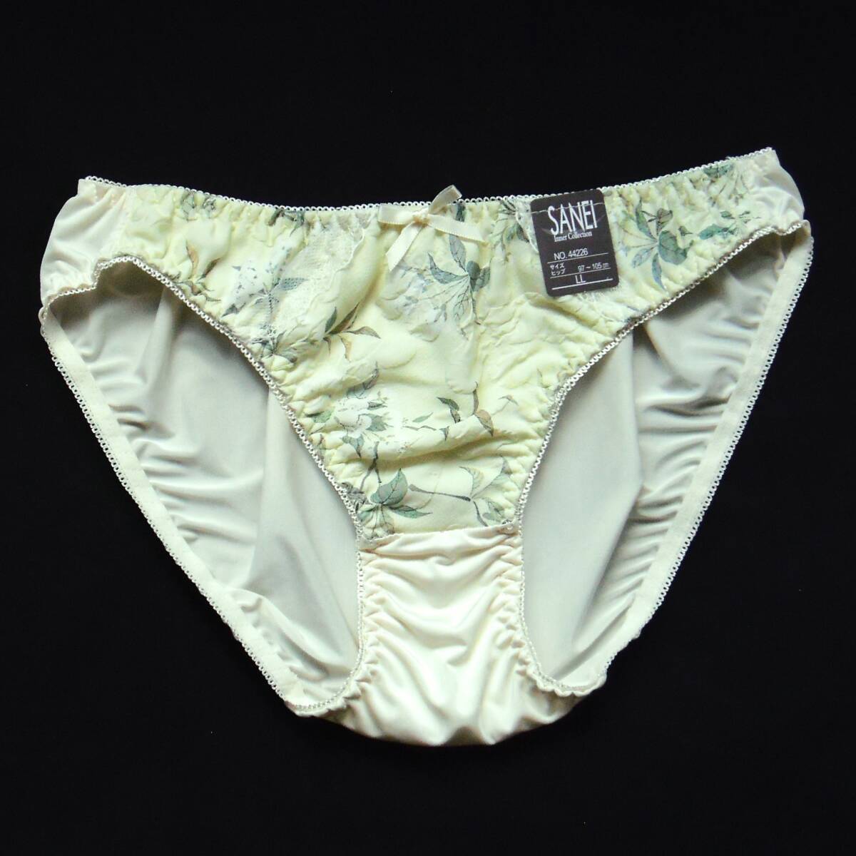 SANEI ナチュラリーフラワー&エンボスリップル ショーツ LL ふんわり凸凹模様の立体感 花柄 リボン&切替レース パンツ イエローI新品タグ付_画像2