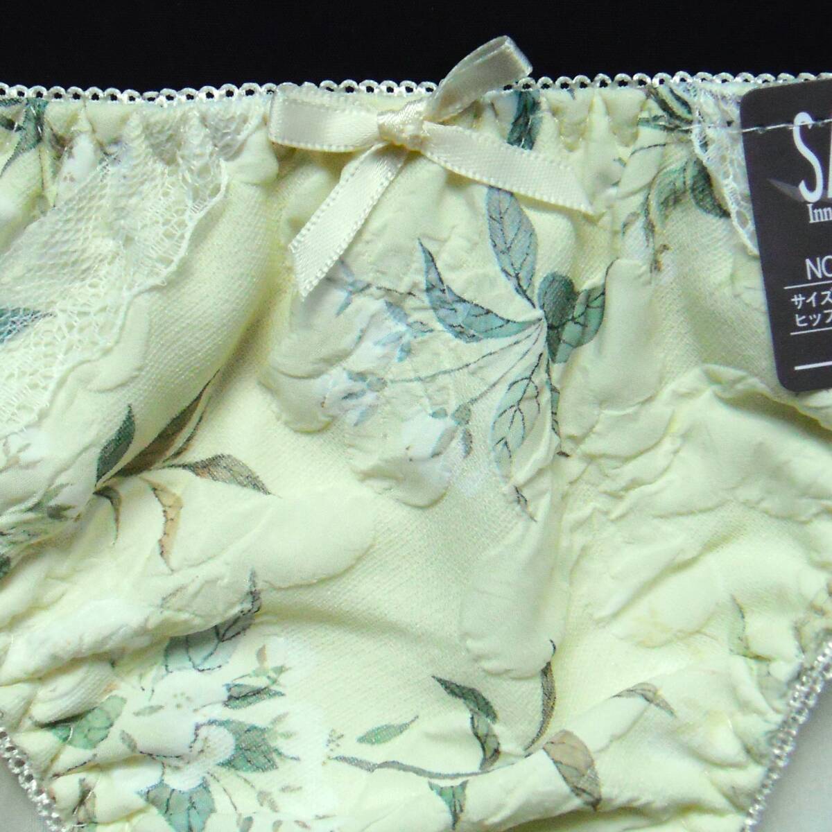 SANEI ナチュラリーフラワー&エンボスリップル ショーツ LL ふんわり凸凹模様の立体感 花柄 リボン&切替レース パンツ イエローI新品タグ付_画像4