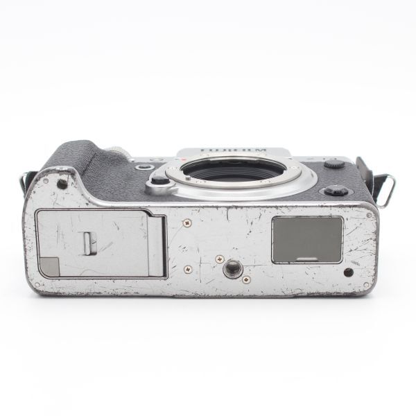 ■良品■ FUJIFILM 富士フイルムミラーレス一眼カメラ X-T4ボディ シルバー X-T4-S ?62001