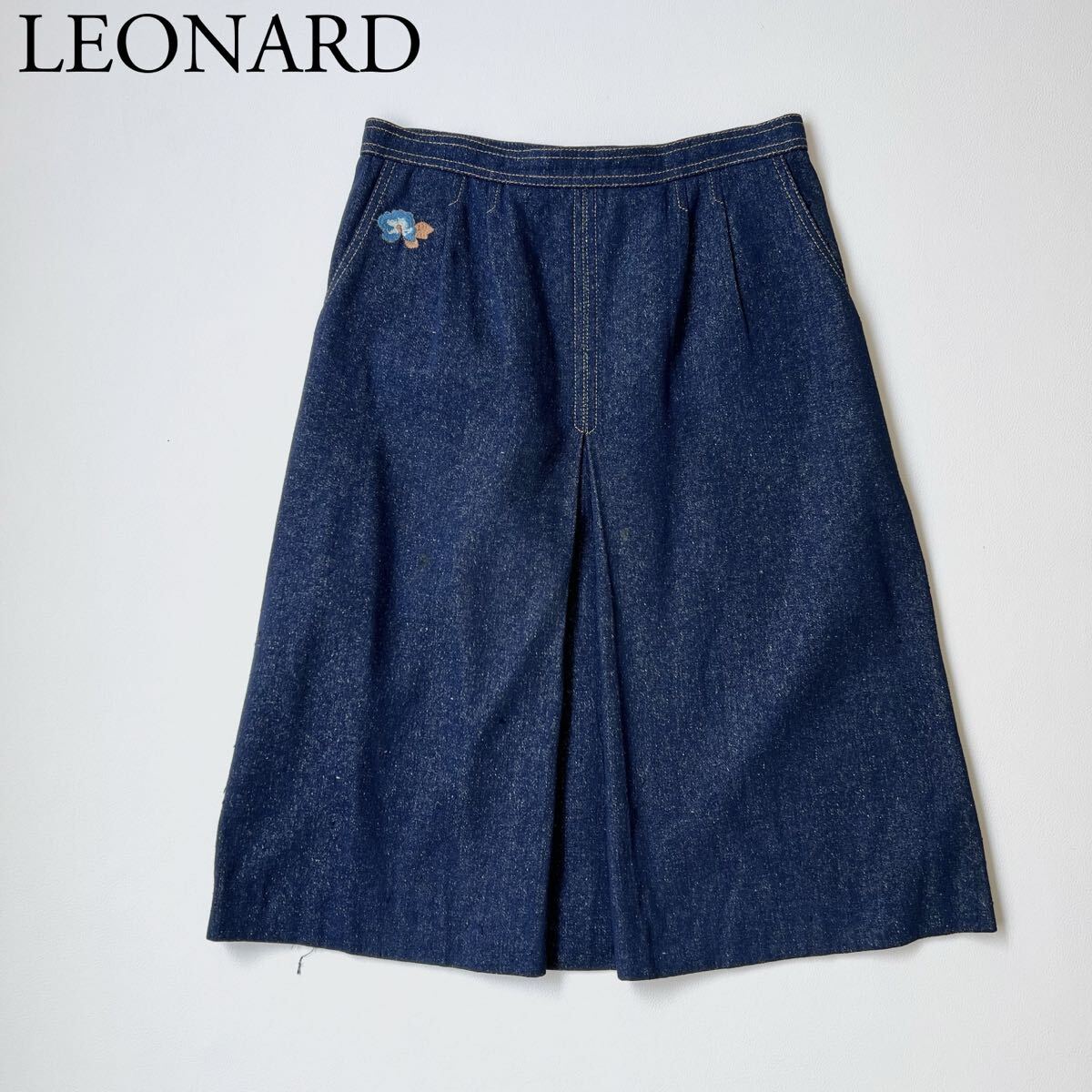 良品 LEONARD レオナール フレアスカート ロングスカート　デニムスカート シルクスカート ミモレ丈 ロゴ刺繍 花柄刺繍 総シルク 