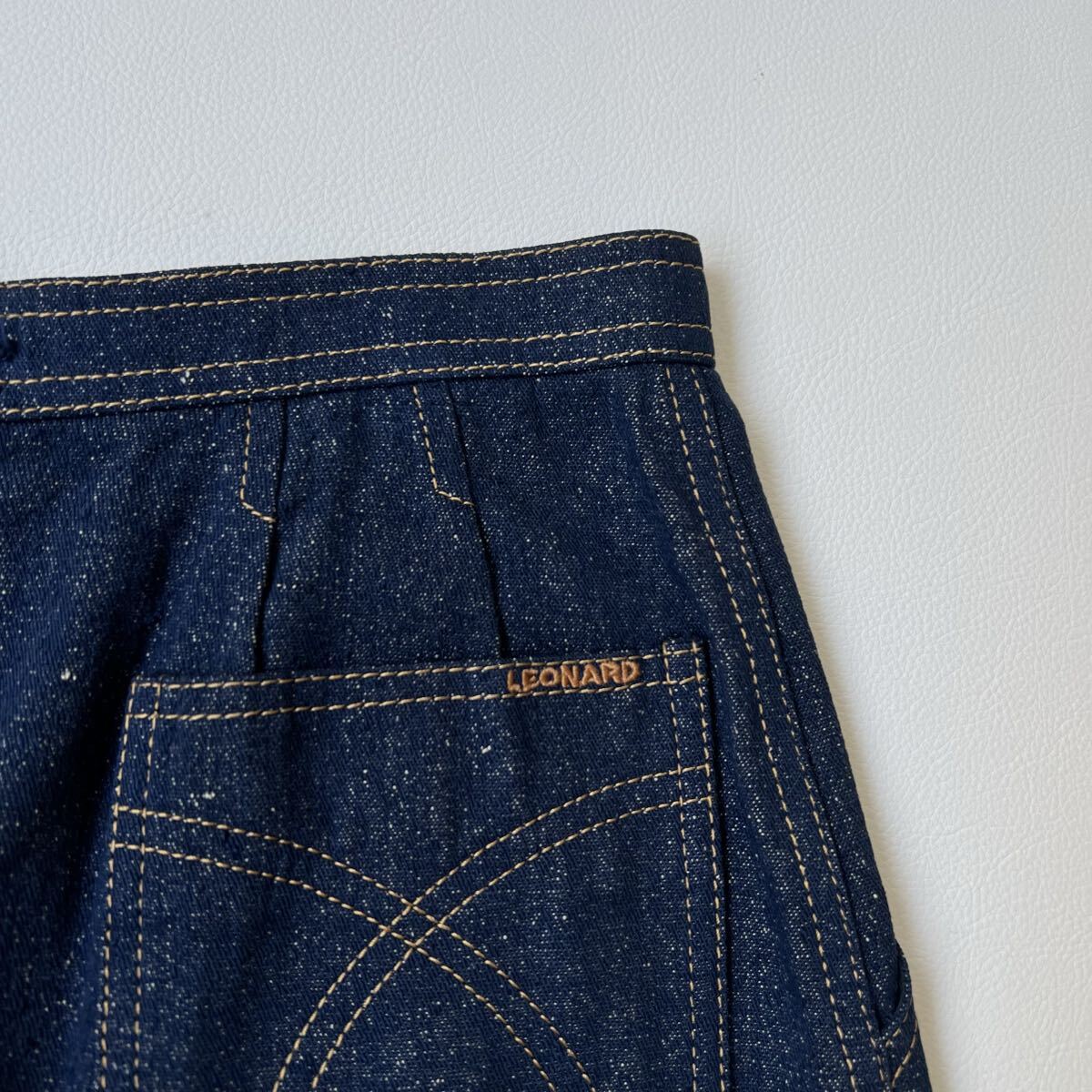 良品 LEONARD レオナール フレアスカート ロングスカート　デニムスカート シルクスカート ミモレ丈 ロゴ刺繍 花柄刺繍 総シルク 