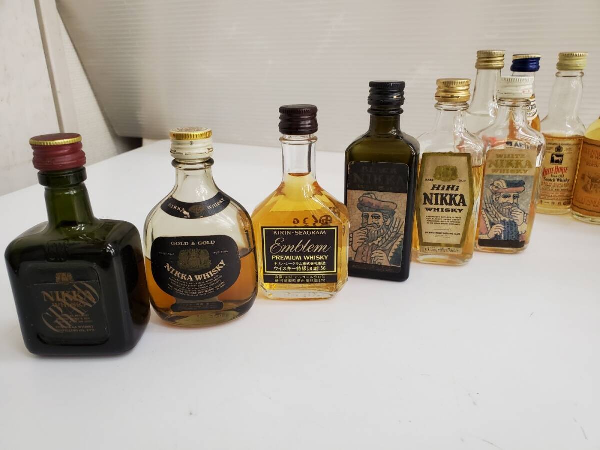 未開栓 大量 まとめ 18本 ミニチュアボトル 古酒 洋酒 NIKKA/KIRIN SEAGRAM EMBLEM/MARTINI/WHITE HORSE/BOLS/NAPOLEON/BALLANTINES/他