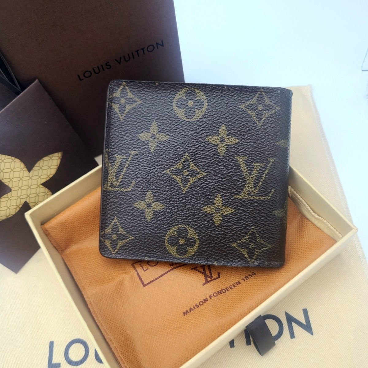 Louis Vuitton ルイヴィトン ポルトフォイユ マルコ 二つ折 財布