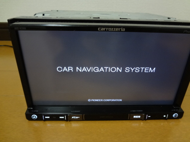 パイオニア 楽ナビ AVIC-RZ900 最新版地図 2025年第1 1 0版 美品