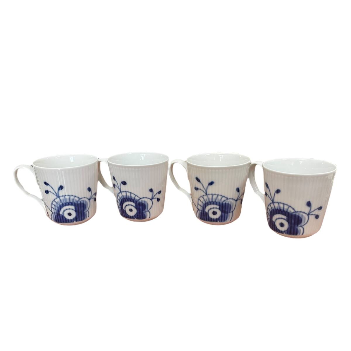 ◆中古品◆ロイヤルコペンハーゲン Royal Copenhagen ブルーフルーテッド メガ マグカップ 4点セット 101 IYX2918_2N_画像1