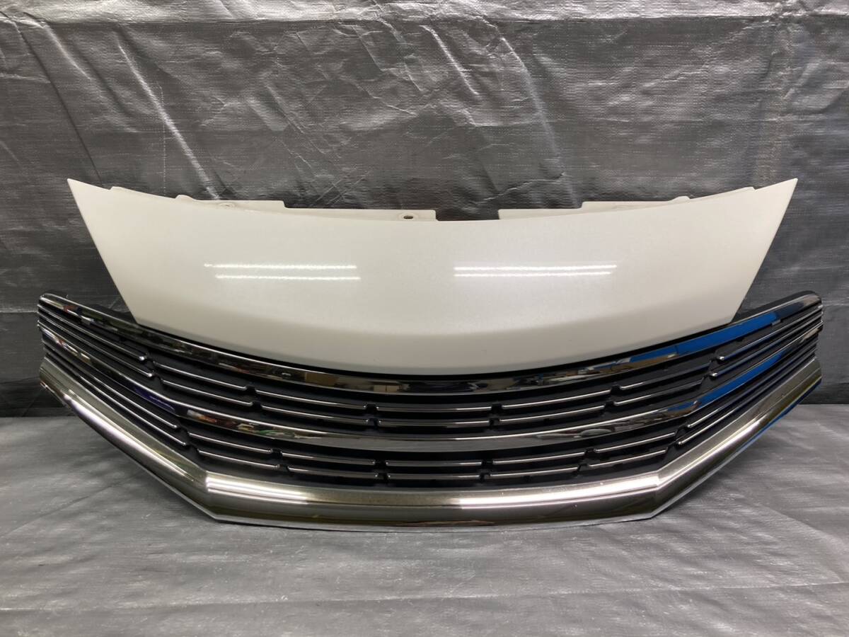 E12 ノート アクシス 純正 グリル 上下セット QAB (P25168)_画像1