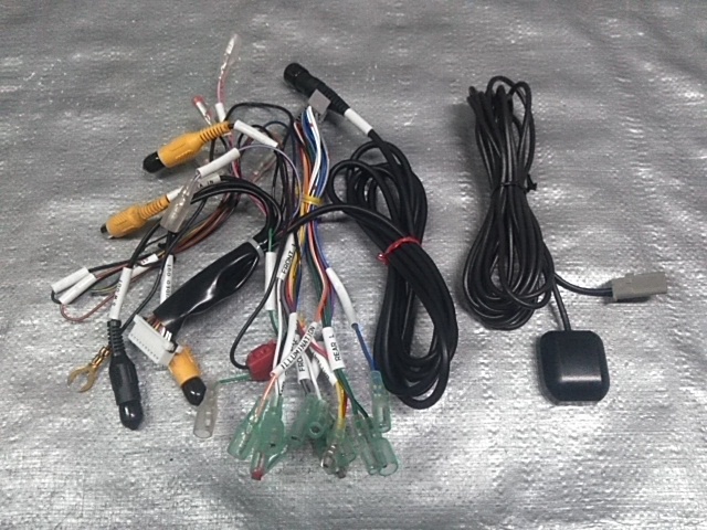 Panasonic Strada CN-RS01D 2017年地図データ DVD CD SD Bluetooth フルセグ (N25150)