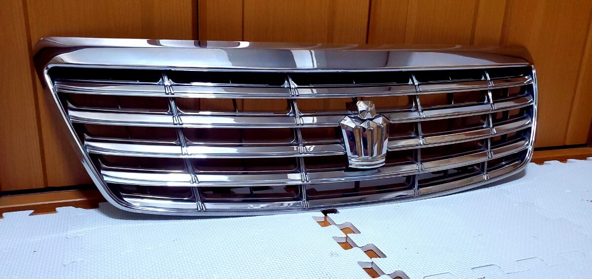 ★送料無料★　美品　18系　前期　クラウン　ロイヤル　純正フロントグリル　フルメッキ加工　破損無し_画像4