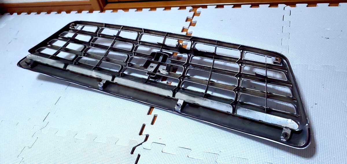 ★送料無料★　美品　18系　前期　クラウン　ロイヤル　純正フロントグリル　フルメッキ加工　破損無し_画像9