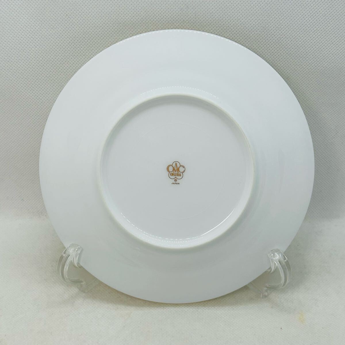 1953 大倉陶園 白磁 皿 2客 未使用 未使用 大倉陶園 片葉金蝕 トリオ カップ&ソーサー ペア
