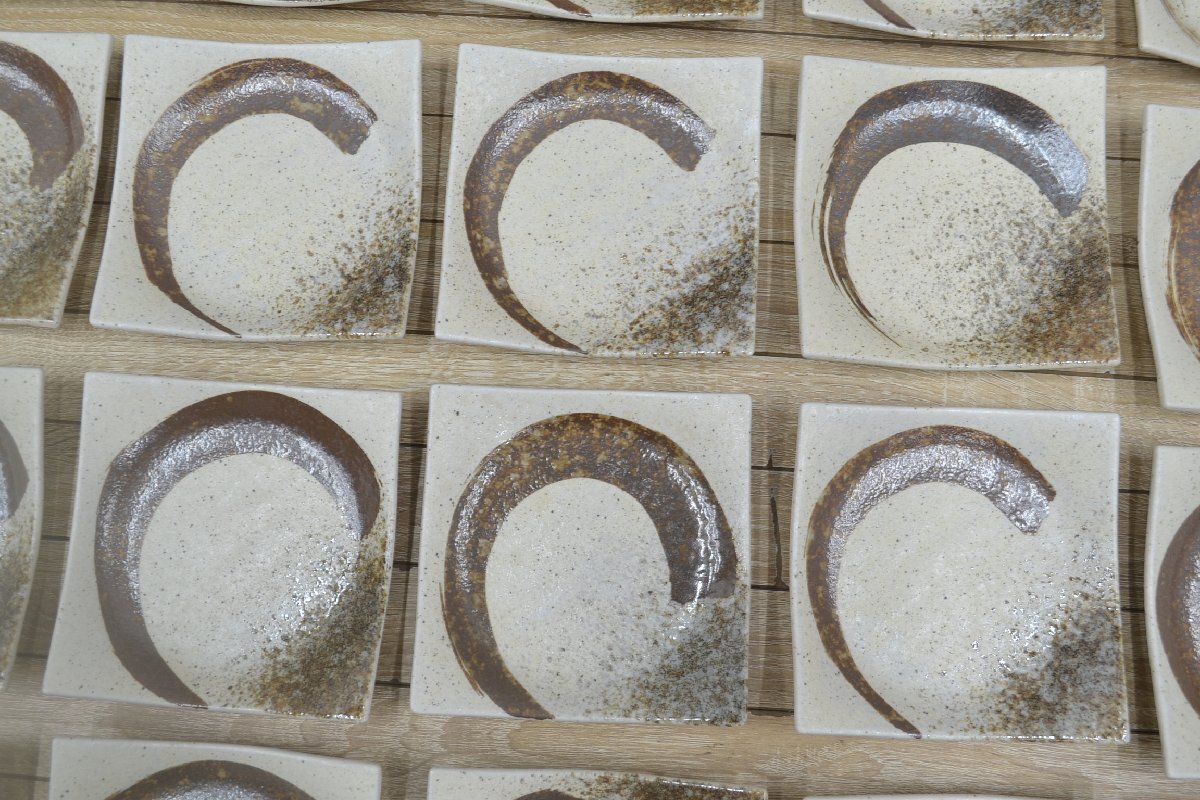 C2456■和風(fēng)正角皿　志野サビ刷毛正角皿　25客セット■業(yè)務(wù)用和食器■旅館?ホテル?割烹?和食レストラン