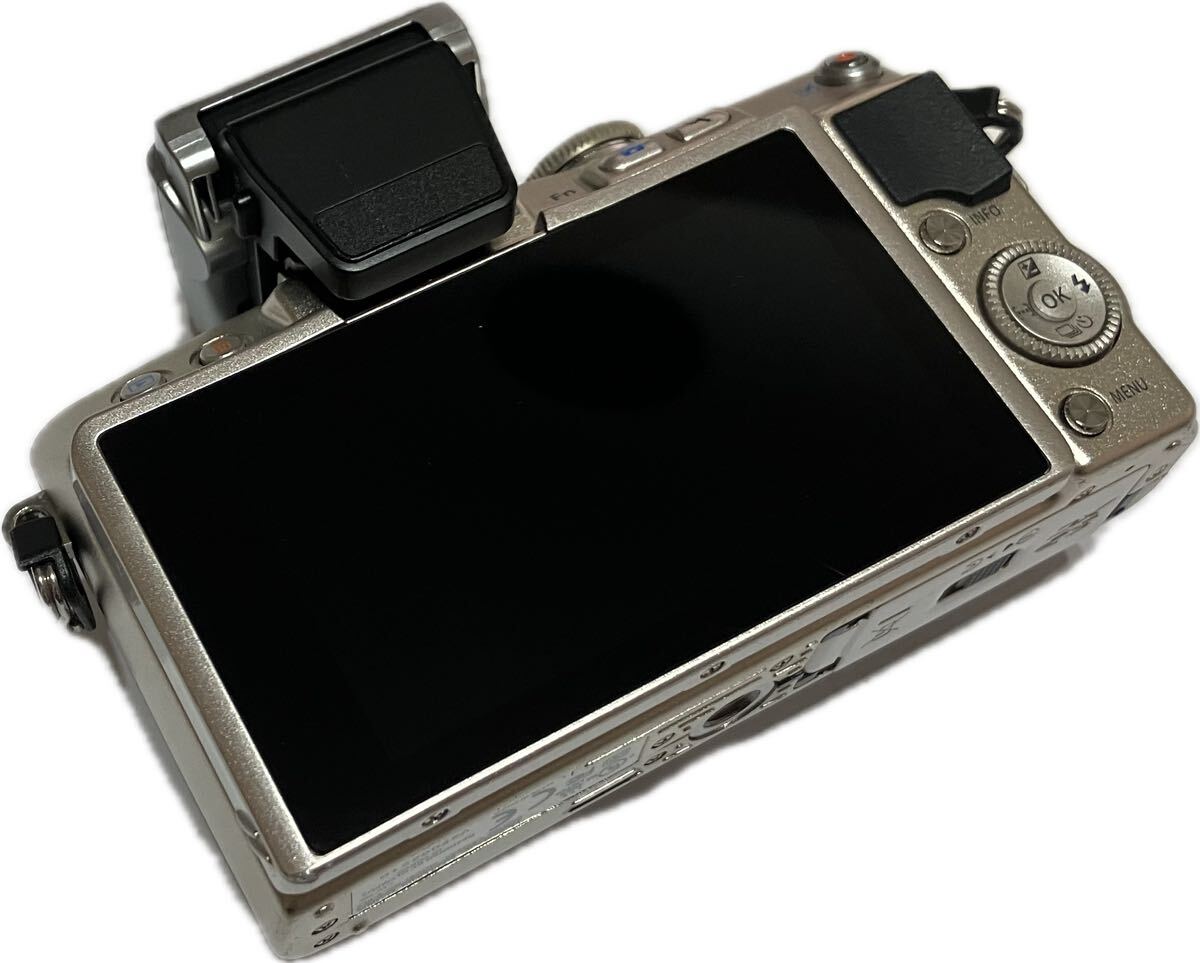 ★ストロボ付 極上美品★ オリンパス OLYMPUS PEN Lite E-PL6 シルバー #20580089