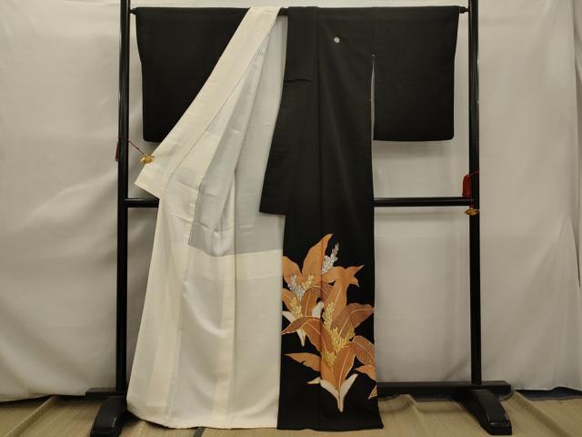 平和屋着物■豪華黒留袖　駒刺繍　草花文　金銀糸　正絹　逸品　AAAY4011ru_画像2