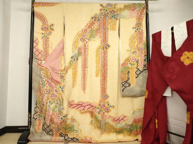 平和屋着物○豪華振袖・長襦袢(無双)セット 辻が花 総絞り 刺繍 舞花文 金