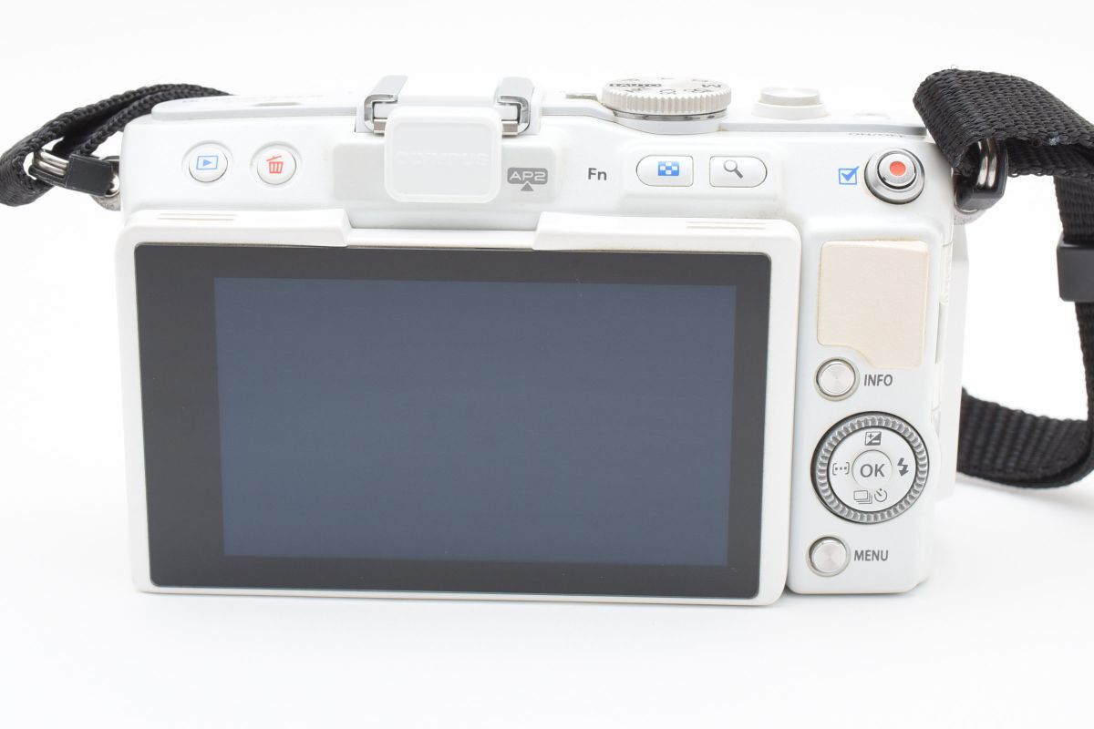 #e77★美品★ OLYMPUS オリンパス E-PL6 ボディ