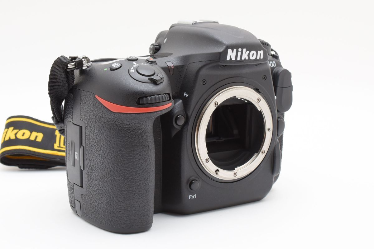 #e135★極上美品★ ニコン Nikon D500 ボディ シャッター数3400枚以下_画像4