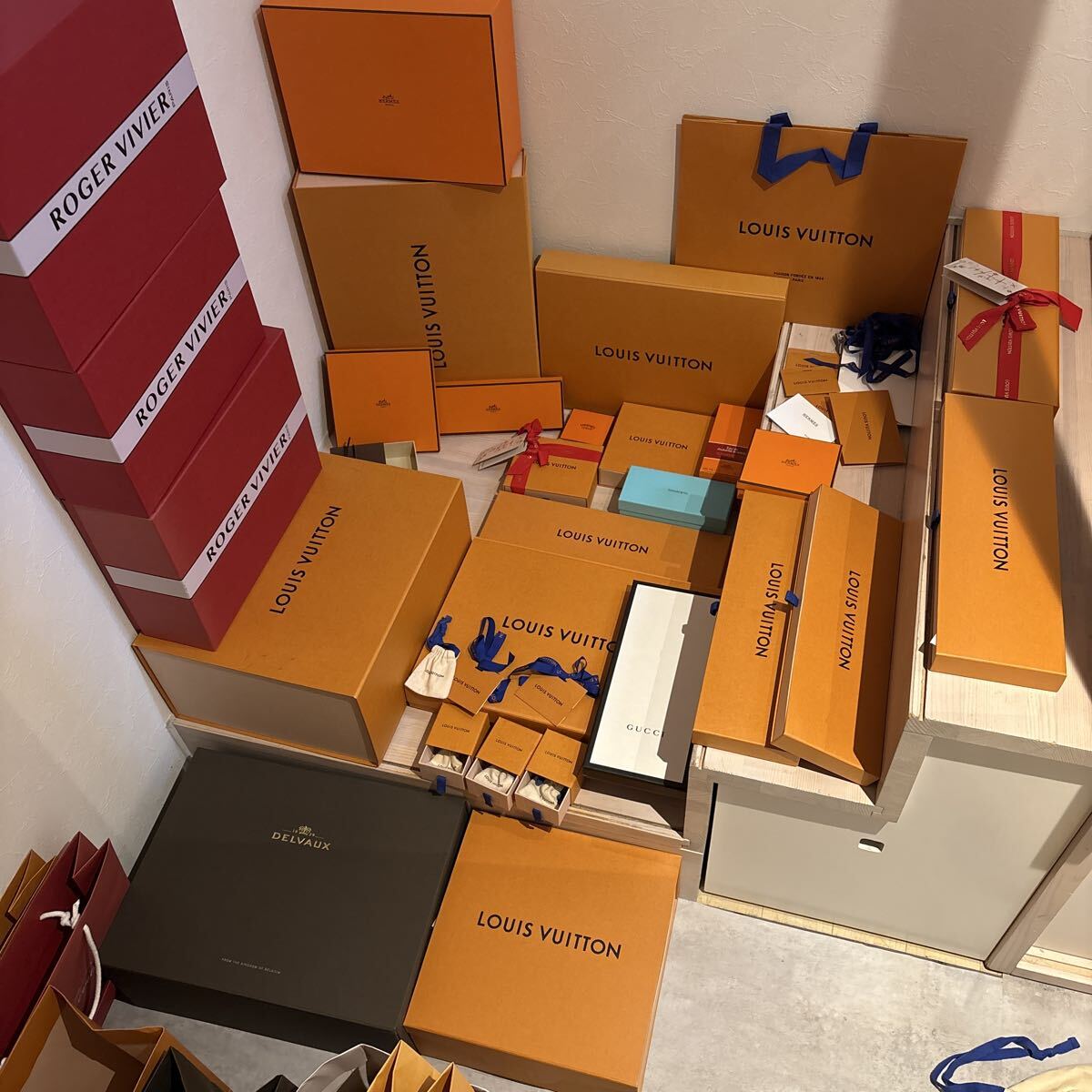 ブランド、エルメス、ハリーウィンストン、ルイヴィトン等、外箱、空箱、巾着、限定ショッパー　大量セット