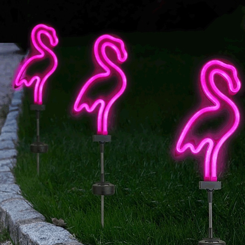 フラミンゴ型とサボテン型のガーデンライト 裝飾品 オーナメント アート おしゃれ かわいい 庭 ベランダ インテリア プレゼント ギフト