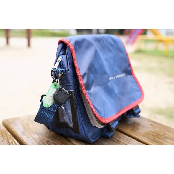 IP65設計スマートトラッカー [amine] タグ型/電池交換タイプ 4個入 AndroidのFind Hubアプリから荷物のありかを探せる: LGT-BETG1BKG4_画像9