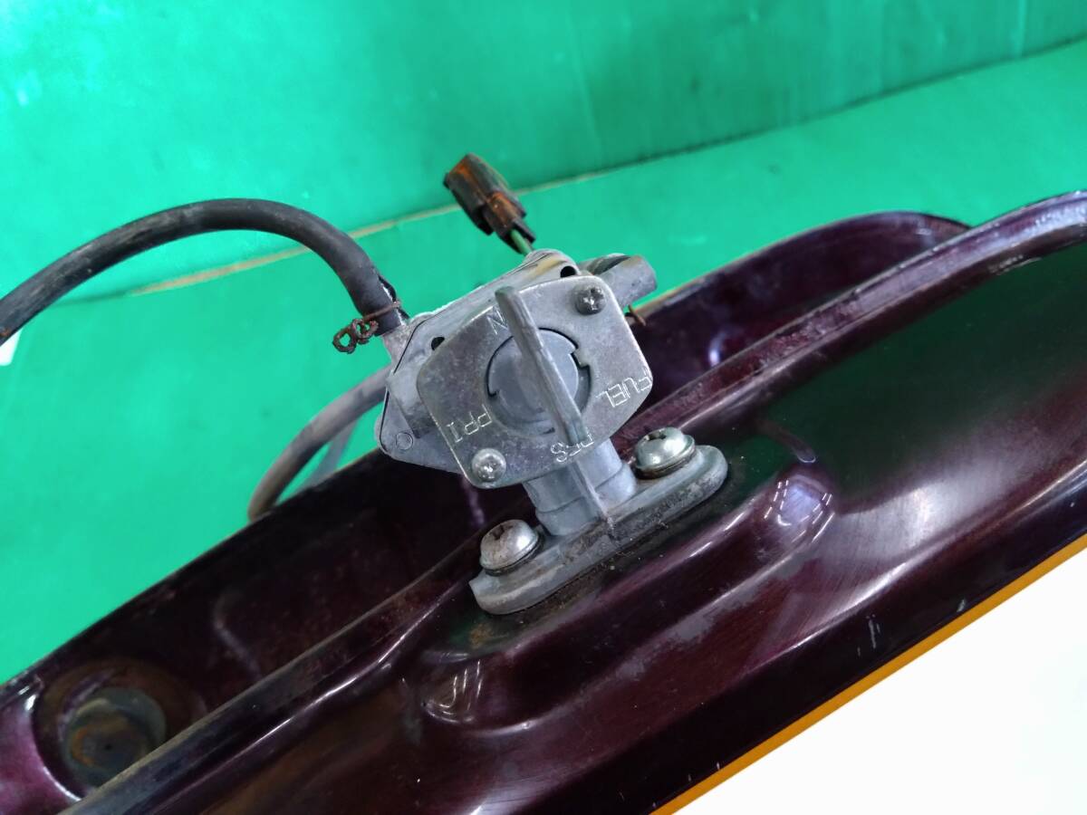 120 A1 ヤマハ YB-1 F5B ガソリンタンク 燃料タンク 燃料コック 中古 20250813_画像9