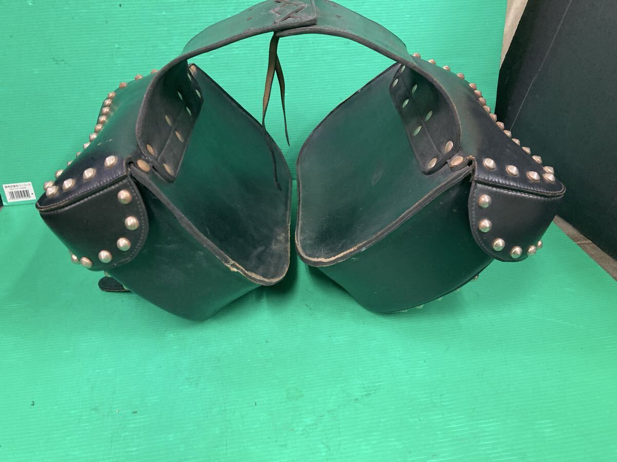 140*B2【ハーレー XL883 スポーツスター外し】サイドバック サドルバック ハーレーダビッドソン 250813_画像4