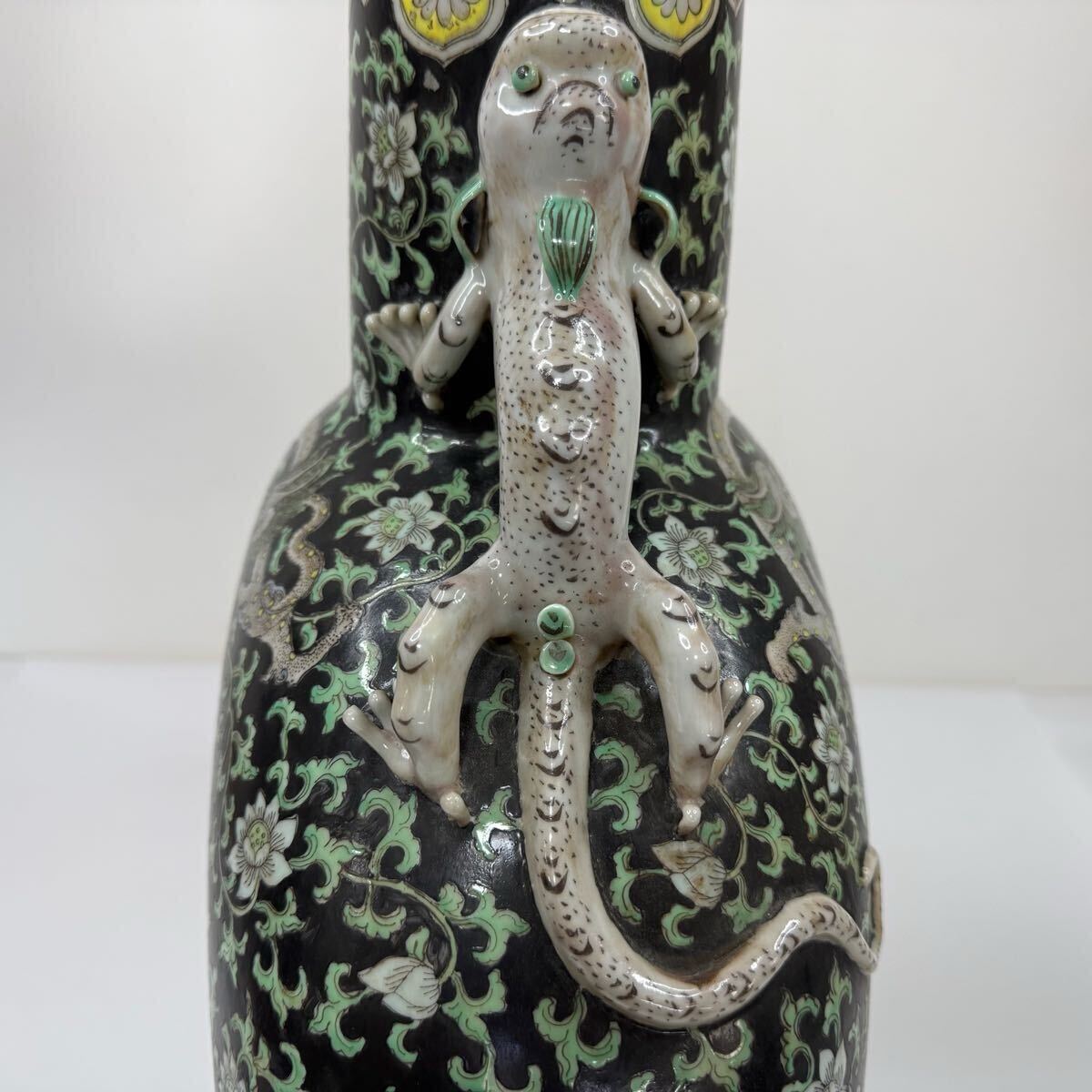 花瓶●龍尽くし 古い中国古美術 龍耳付き みごとな飾り 唐物 骨董品 希少■ XMF-中国古美術 時代物 大花瓶 大壺 花入 花器 花生 色絵 粉彩