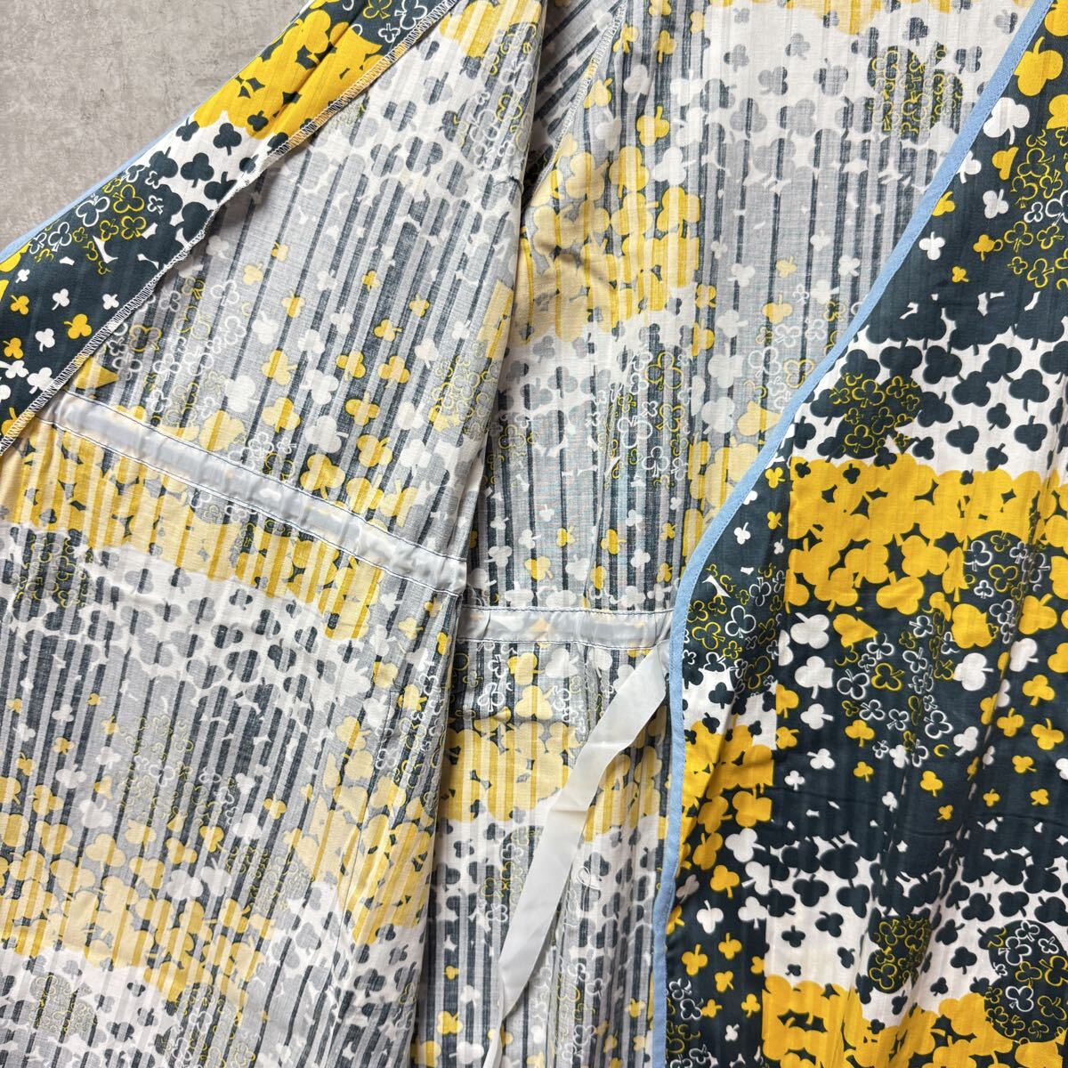 TUNIC yokokamoi 鴨居羊子 半袖　ラップガウン　ワンピース　 総柄　クローバー柄　カーデ　チュニック　カモイヨウコ_画像4
