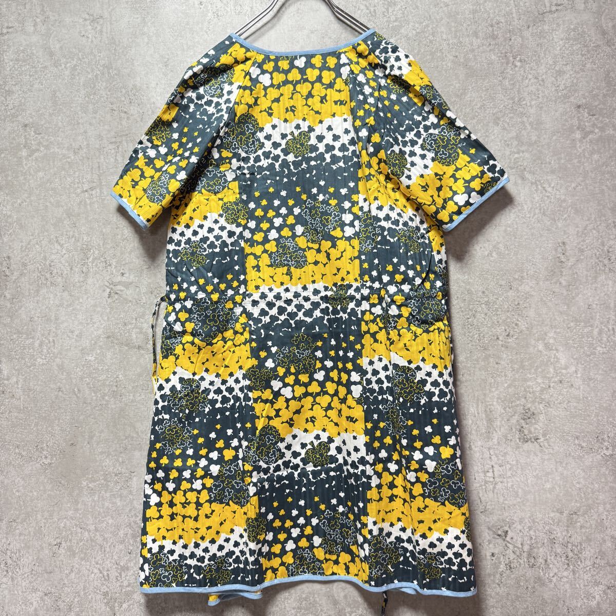 TUNIC yokokamoi 鴨居羊子 半袖　ラップガウン　ワンピース　 総柄　クローバー柄　カーデ　チュニック　カモイヨウコ_画像5