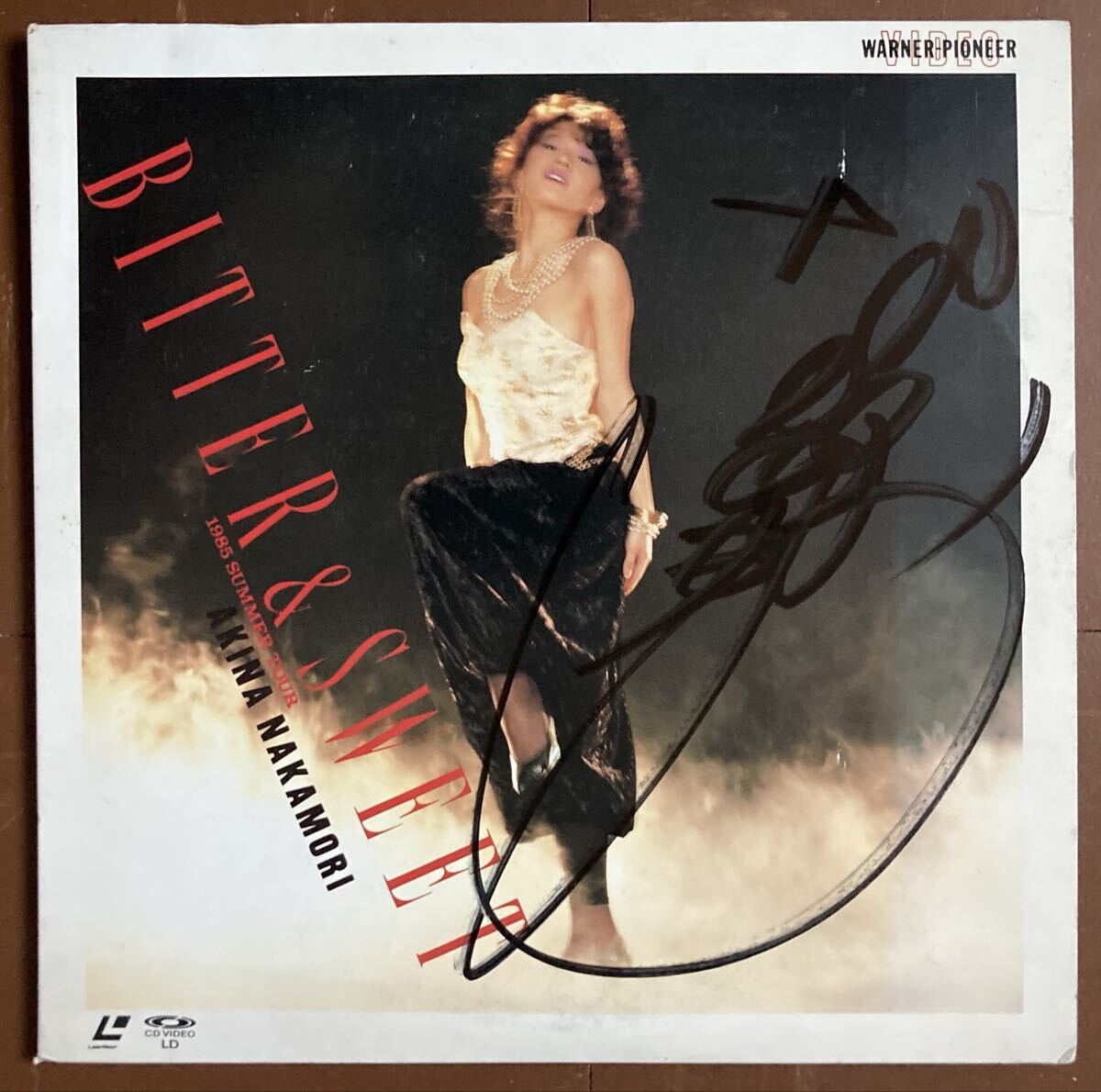中森明菜 レーザーディスク 8枚セットで 中森明菜 LD レーザーディスク シングル BITTER & SWEET サイン