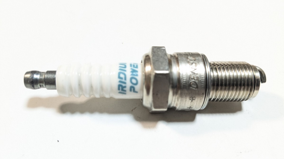 【送料無料】DENSO デンソー IRIDIUM POWER IW20 KT100やミニバイク等レーシングプラグ_画像2