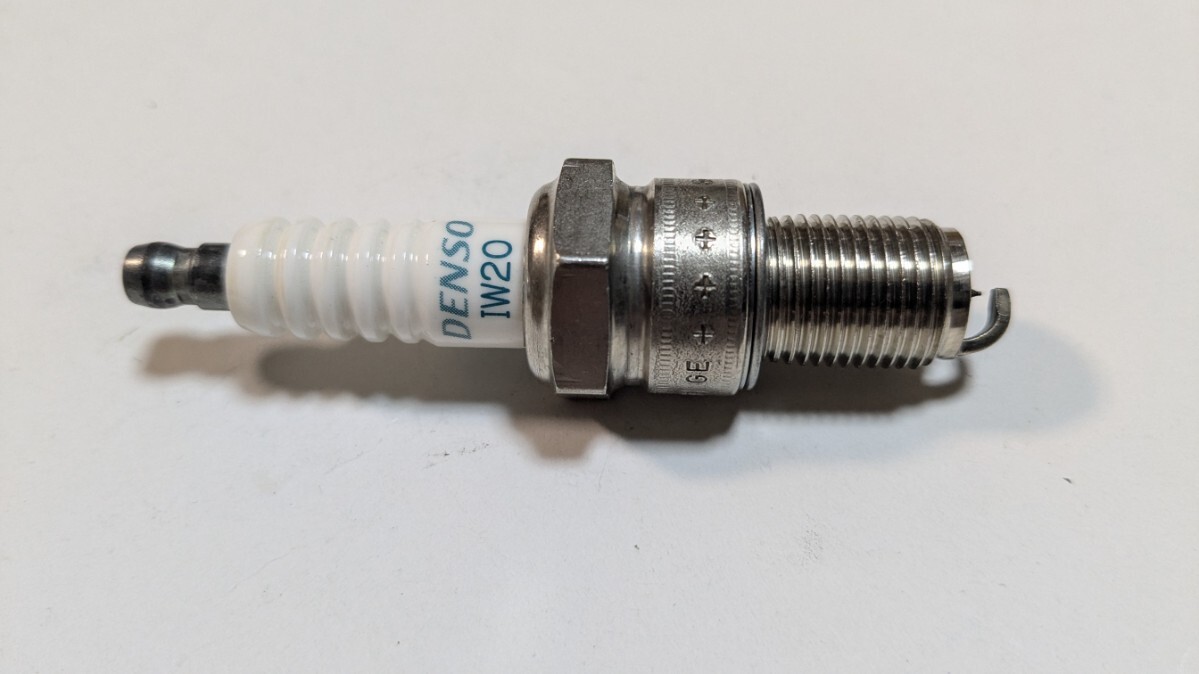 【送料無料】DENSO デンソー IRIDIUM POWER IW20 KT100やミニバイク等レーシングプラグ_画像4