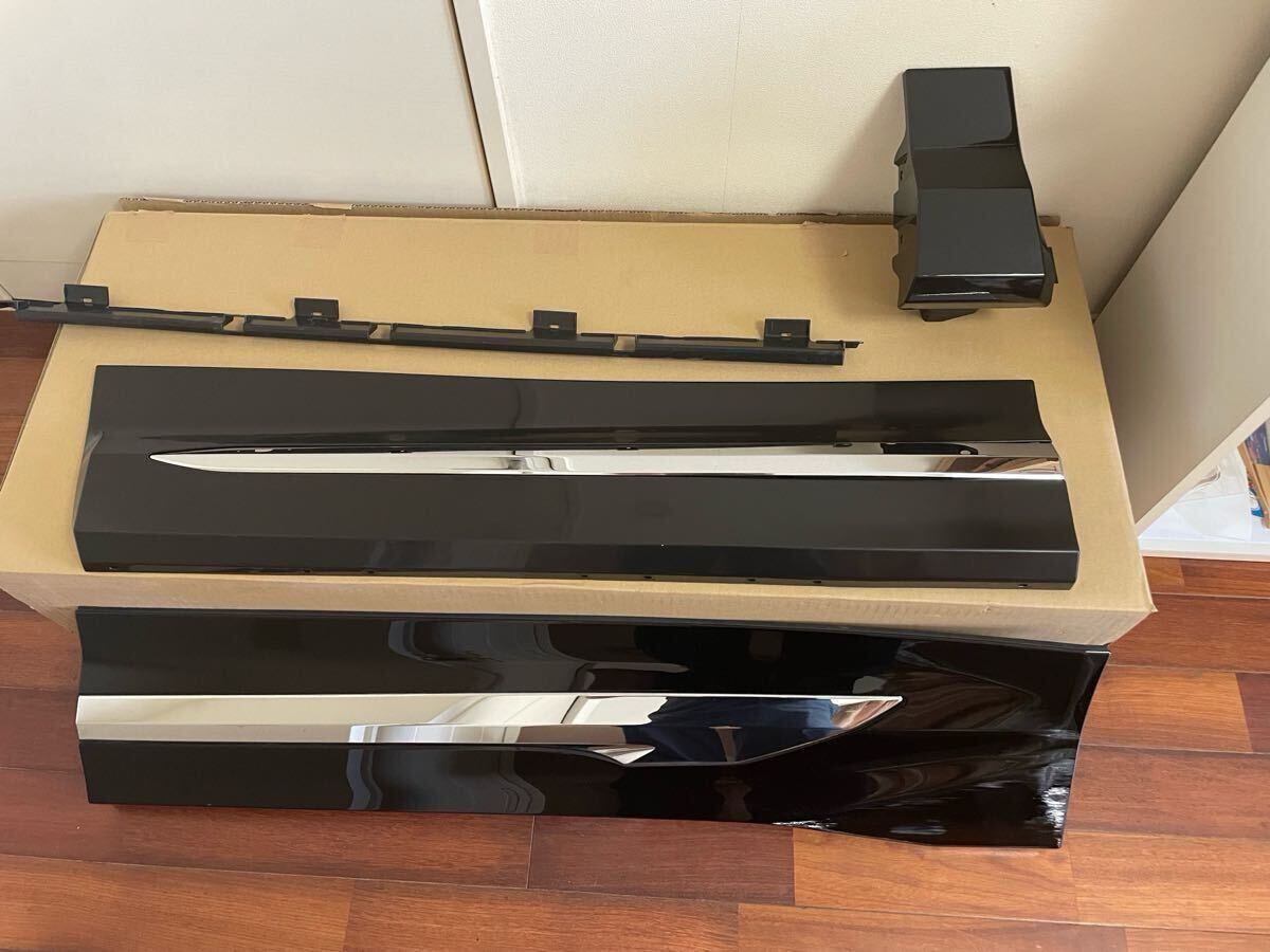 アルファード　ヴェルファイア　40 モデリスタ　サイドスカート