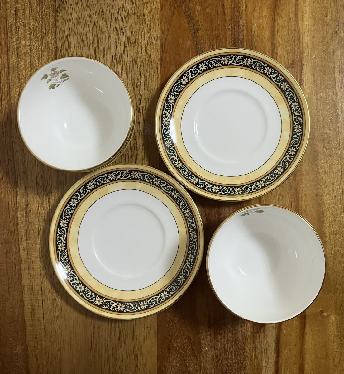 英國王室御用達　WEDGWOOD INDIA JAPANESE teacup with saucer ×2 送料無料