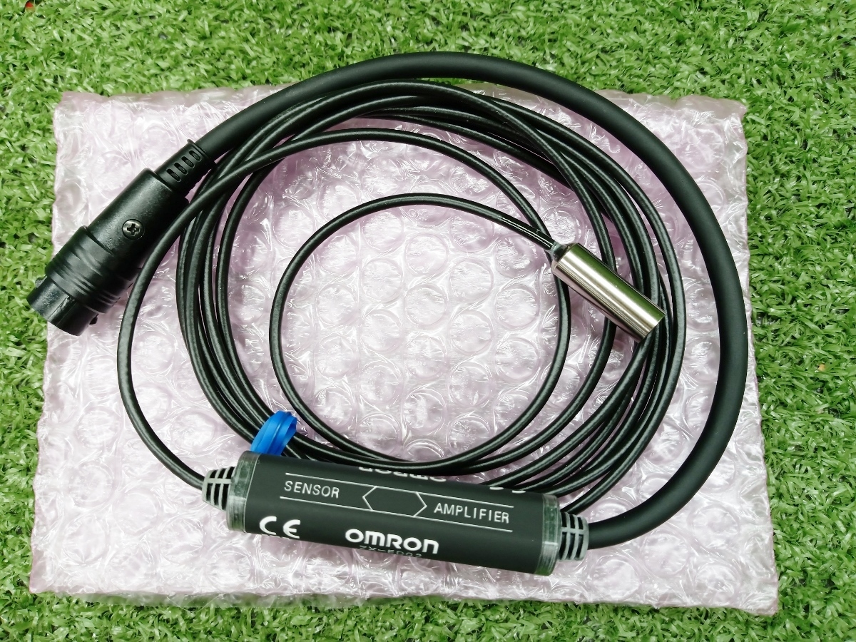 未使用 OMRON オムロン スマートセンサ リニア近接タイプ ZX