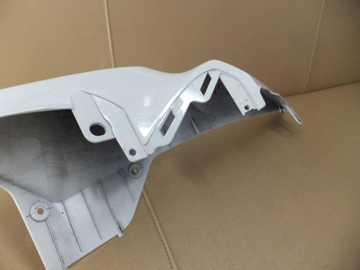 スズキ純正部品■GSX-R125?DL33B■Ｒシートカウル　Rフレームカバー