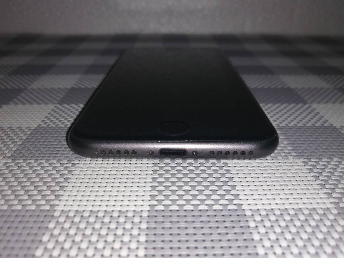 大容量256GB】iPhone 8 256GB Docomo MQ842J/A【SIMロック解除済み】