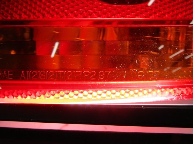 [30M+KF4] Audi TT GH-8NBHEF правый задний фонарь задние фонари правый руль 