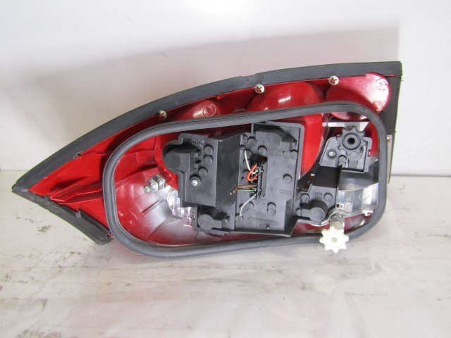 [30M+KF4] Audi TT GH-8NBHEF правый задний фонарь задние фонари правый руль 